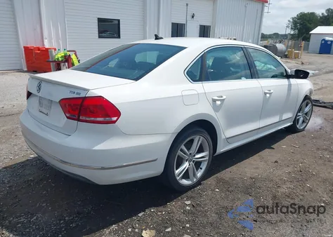 2014 Volkswagen Passat 2.0L Tdi Se из США, поврежденный, VIN 1VWBN7A31EC090239